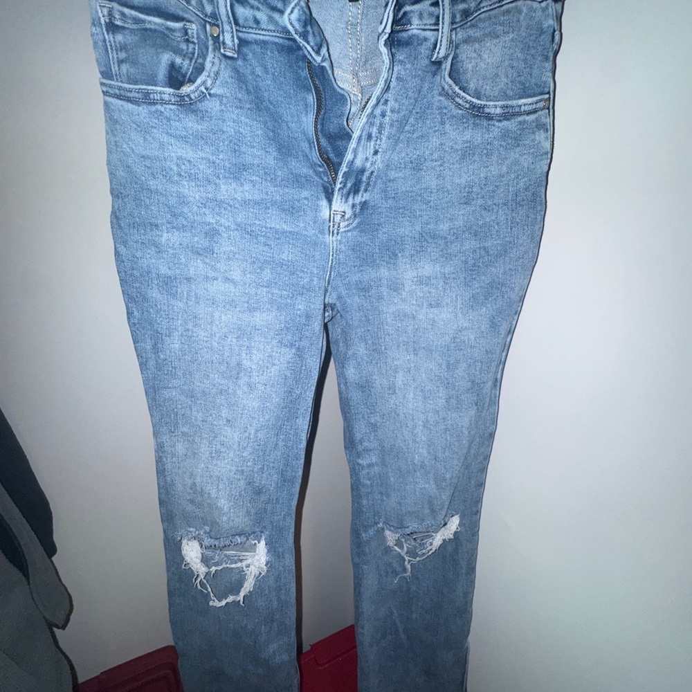 Stylish High Rise Distressed Jeans